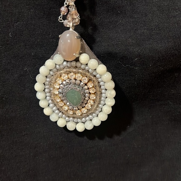 Beaded pendant necklace with double crystal light pink strands. - Picture 2 of 4